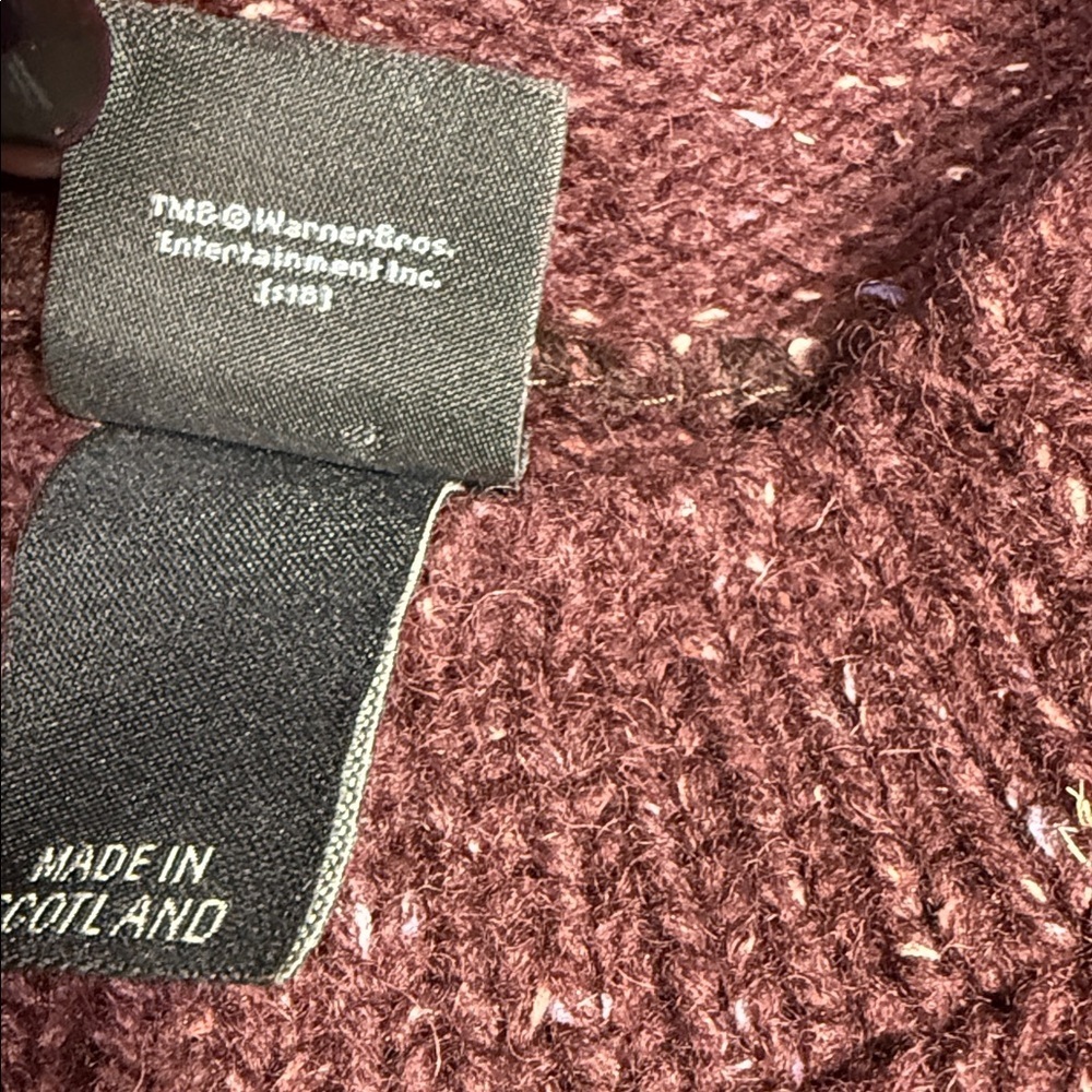 Harry Potter Maroon Sweater with Cream Letter Warner Bros. Studio Tour London. - Picture 6 of 9
